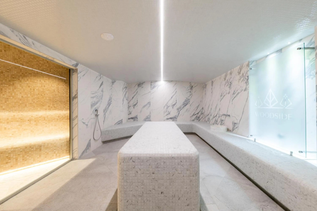 Woodside Residence 325