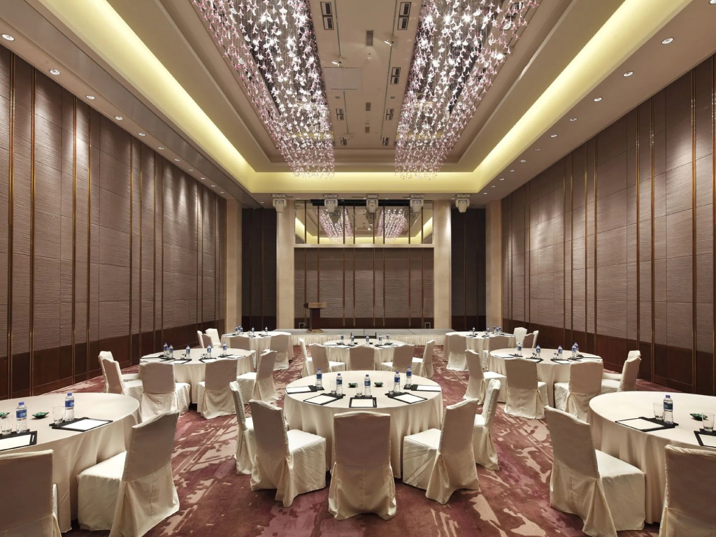 Отель Sheraton Guangzhou