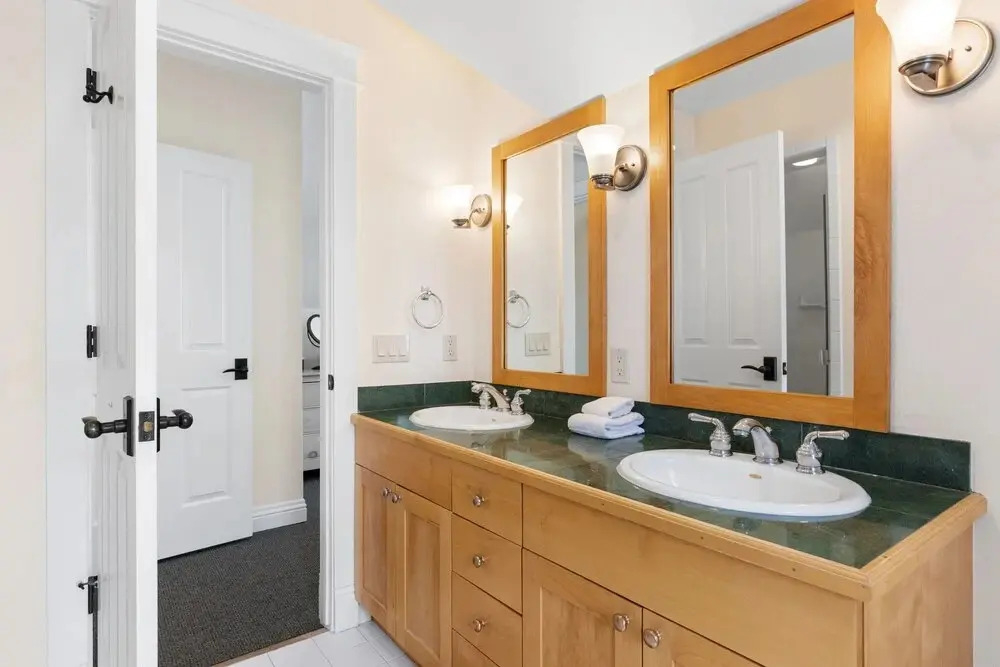 Legacy House - 4 Bedroom Home Mountain View - LLH 56943