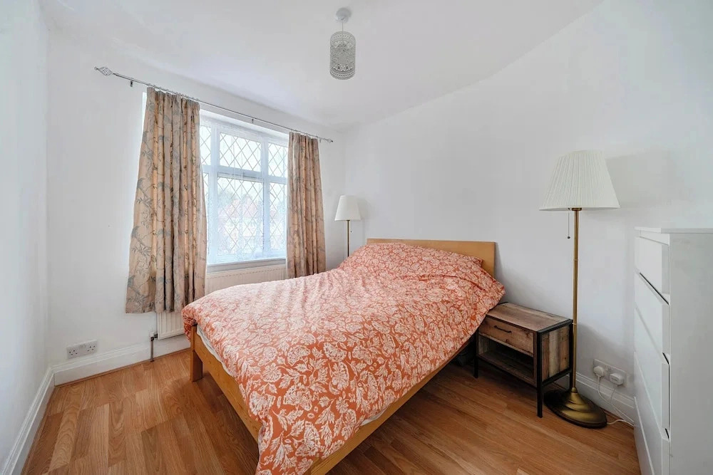 Near Airport - Pets - Parking - Wifi - Sleeps 2