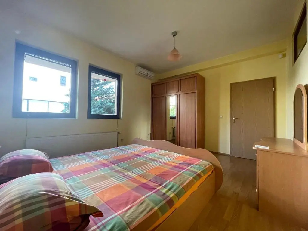 Huge Apartment with a Garden in the City Center