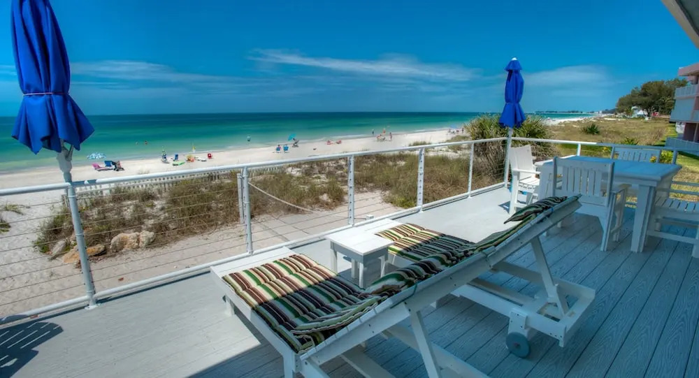 The Blue Horizon Apartment 9