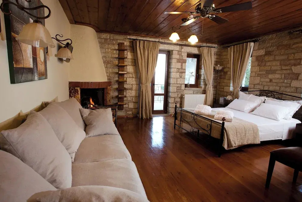 Nisista Lodge Mountain View