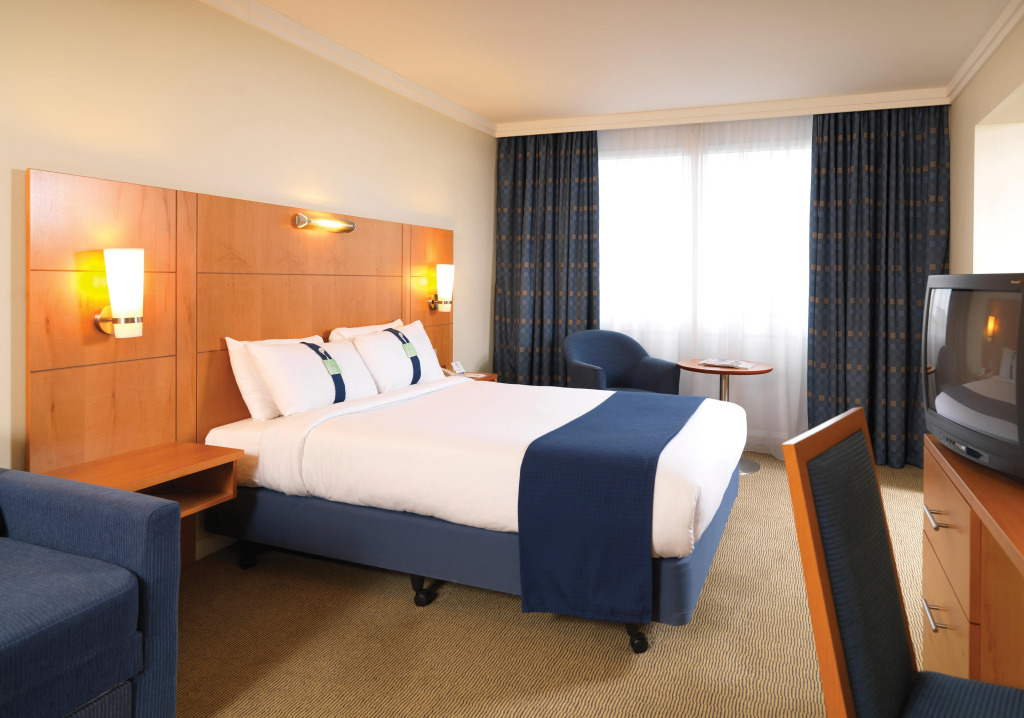 Holiday Inn London - Heathrow M4,jct.4 by IHG