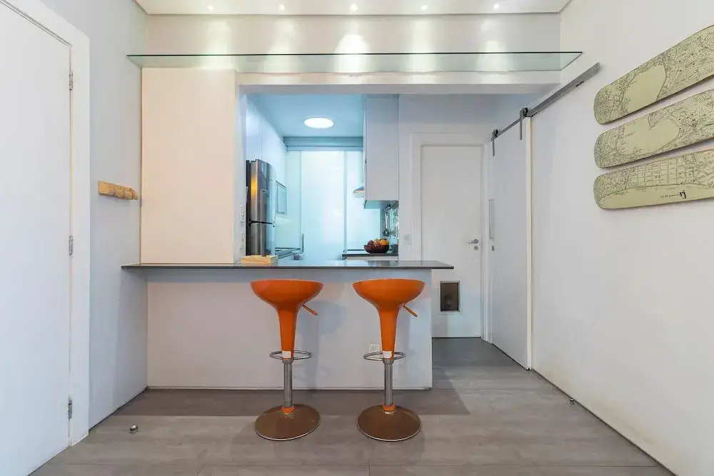 Leblon | 5 min da Praia, com workspace e perto do comércio do bairro - por Casapē Rio