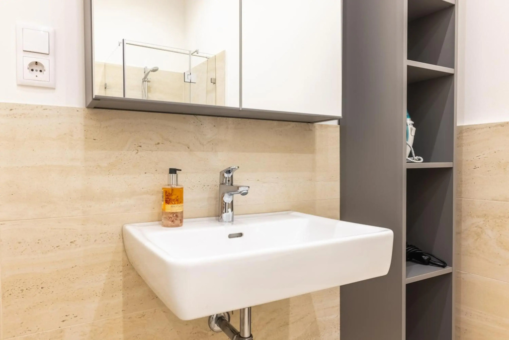 Spacious 2 bedroom apartment nearby center