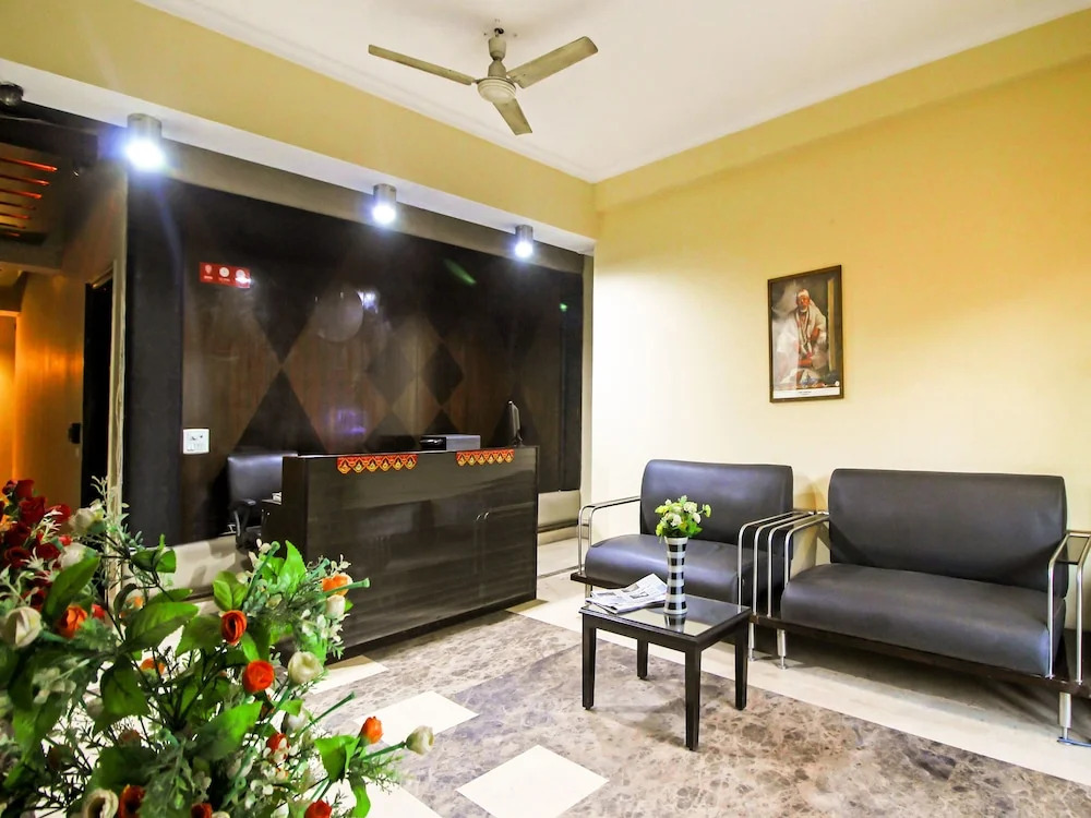 OYO 5106 HKS Residency