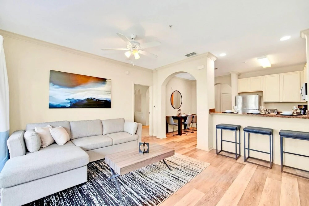 Near Disney - Spacious 3BR Condo With Netflix - Pool Hot Tub