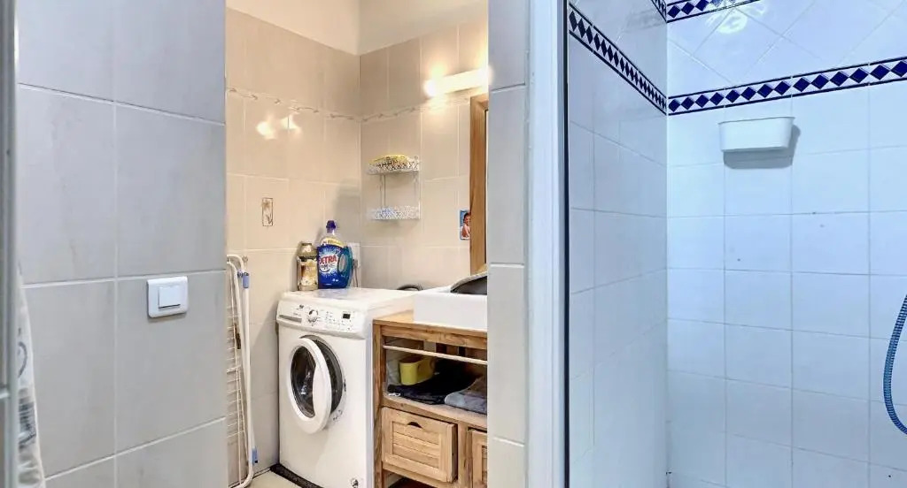 LE COSY- Studio 4 personnes à 30m de la plage, wifi fibre clim netflix