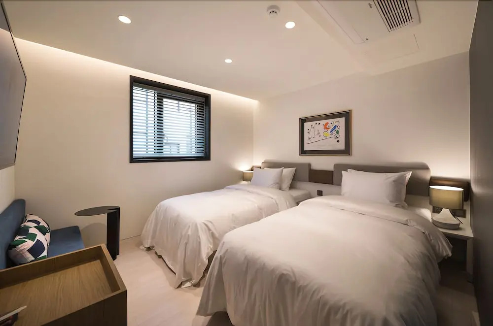 No 25 Signature Centum