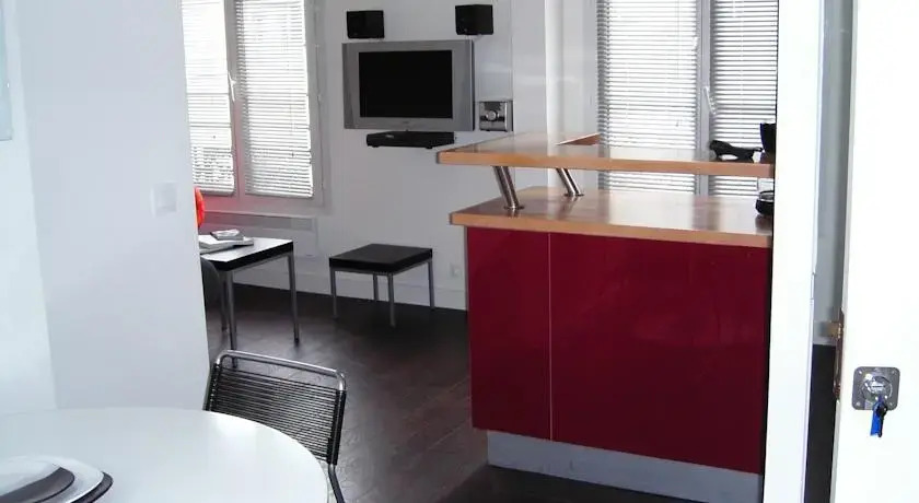 Sevigne apartment
