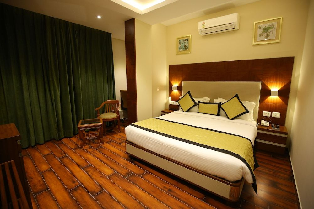 The IC's Hotel