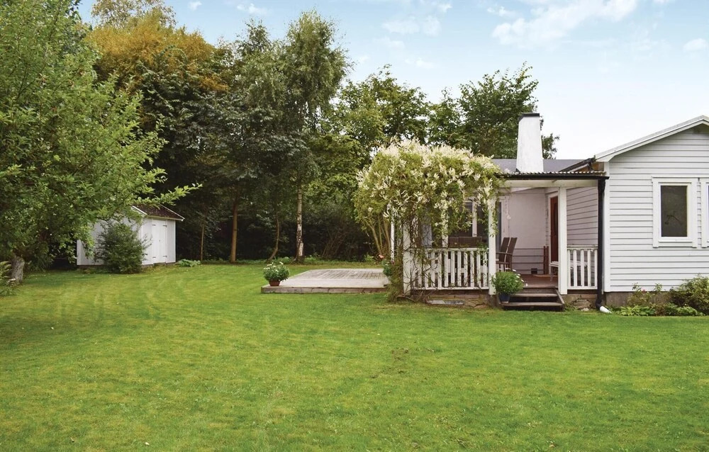 Two-Bedroom Holiday Home In Jonstorp