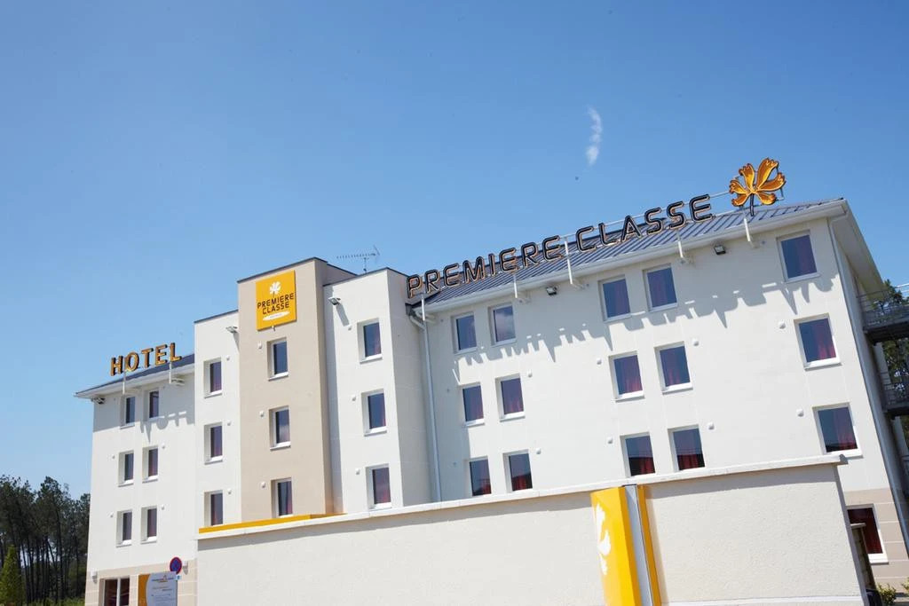 Première Classe Roissy - Aéroport CDG - Le Mesnil-Amelot