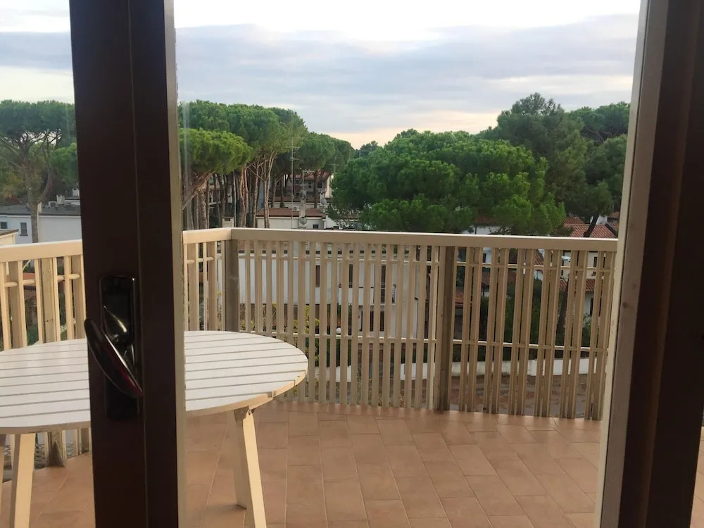 Apartment With 2 Bedrooms in Lido di Spina, With Wonderful sea View and Enclosed Garden Near the Beach