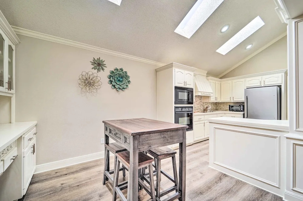 Lubbock Home w/ Patio ~ 6 Mi to Texas Tech