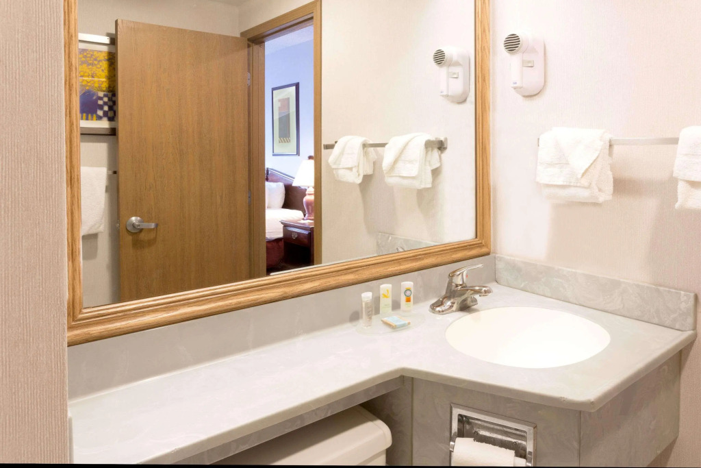 Studio 6 Suites - Tiffin, OH
