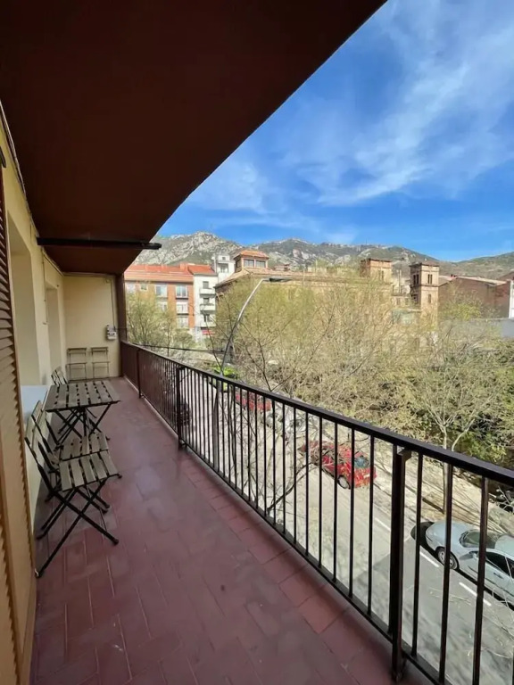 Apartamento céntrico en Berga - ALBERGA