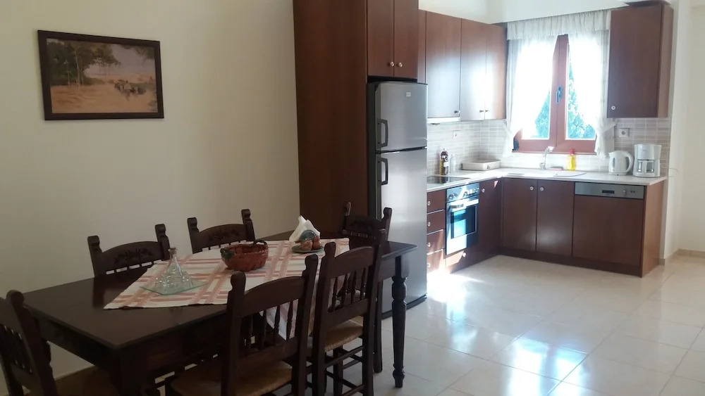 Petrochori ApartHotel