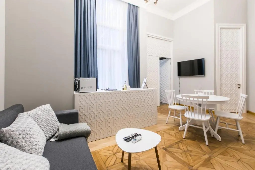KuXoS Apartment On Machabeli Street