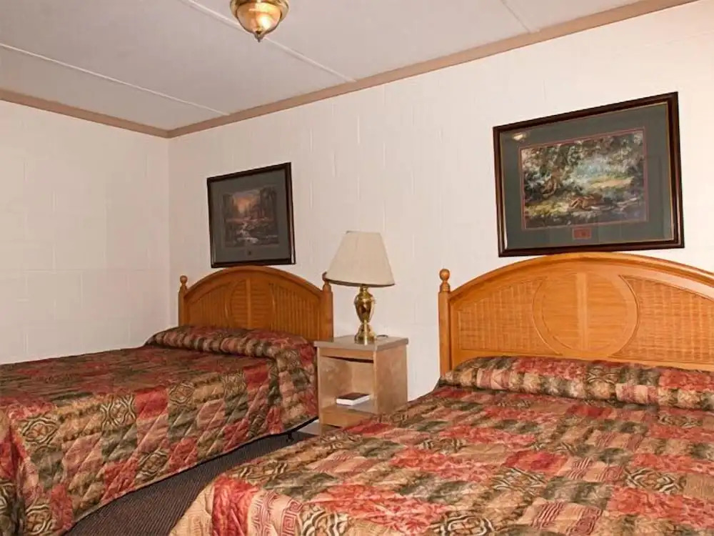 Lakeside Resort-Lakeside Cabins