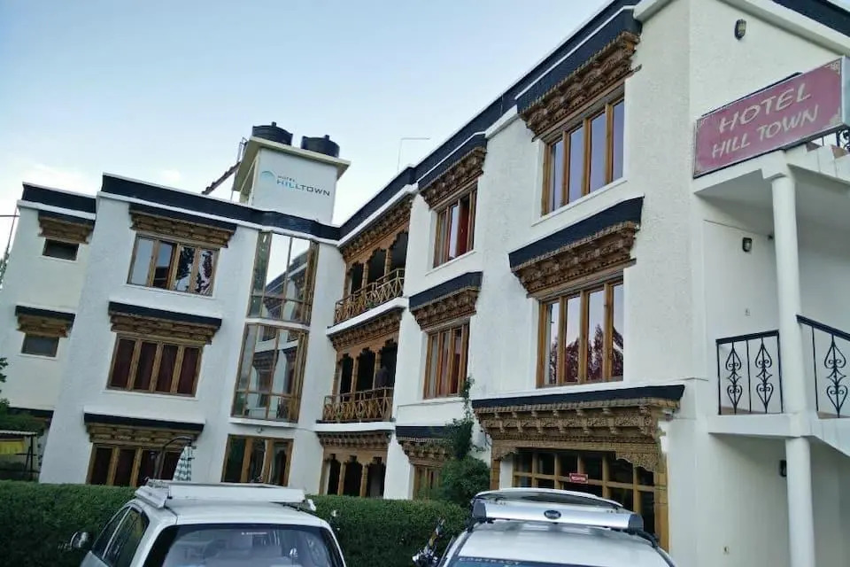 Hotel Hill Town