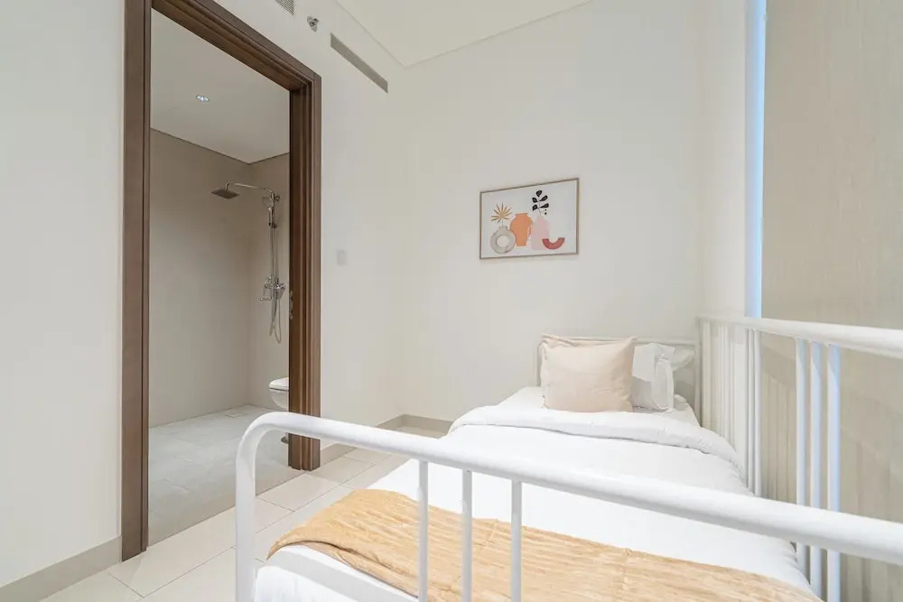 Marco Polo - Stunning 2BR with Burj View, Spacious Gym & Pool