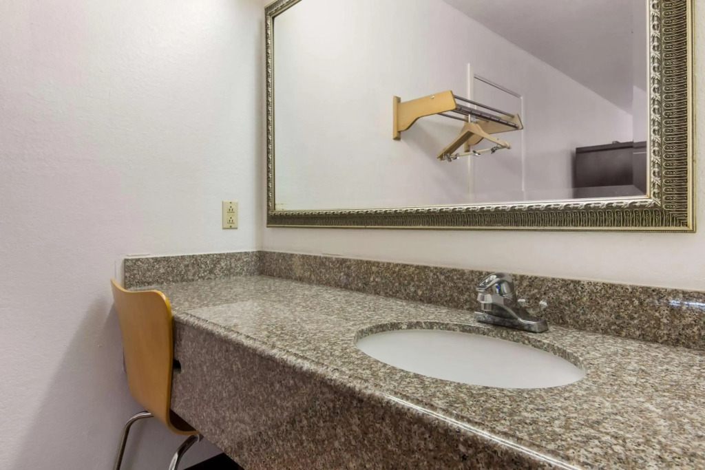 Motel 6-Atlanta, TX