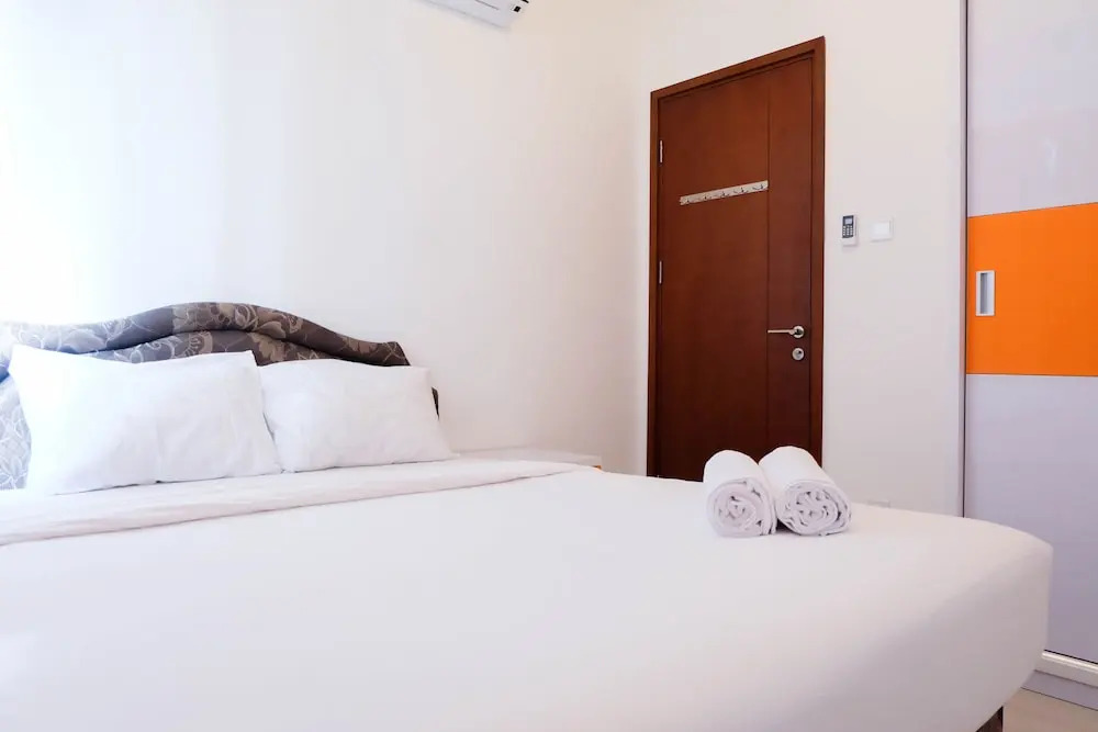 Comfort Living and Minimalist 2BR at Signature Park Grande Apartment By Travelio