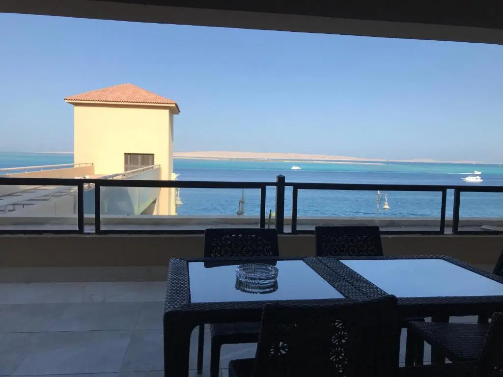 Serenity The View Golden Residence