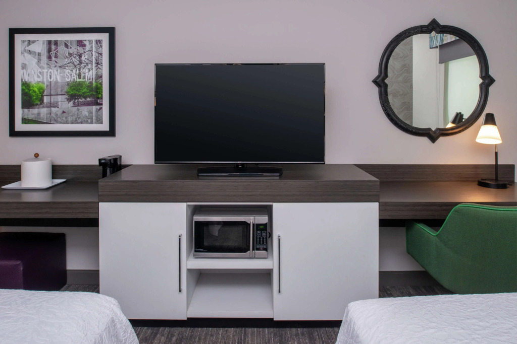 Hampton Inn & Suites Winston-Salem Downtown