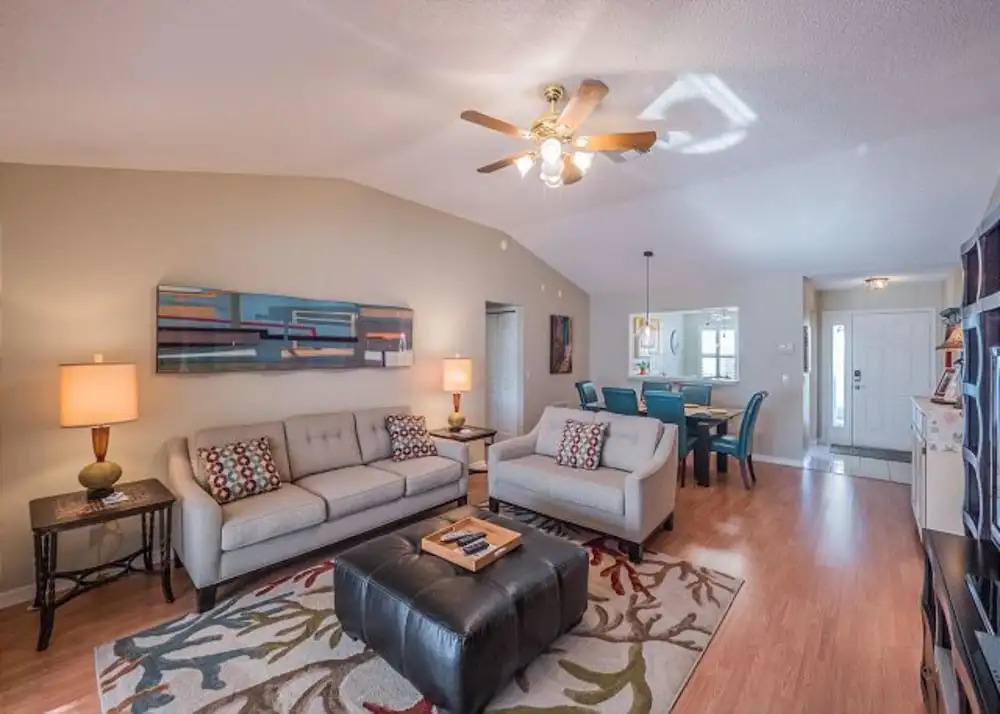 Augustine Drive 1820 by White Pelican VR