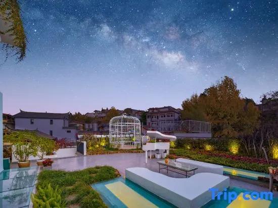 Lijiang Muxi Yu light luxury homestay