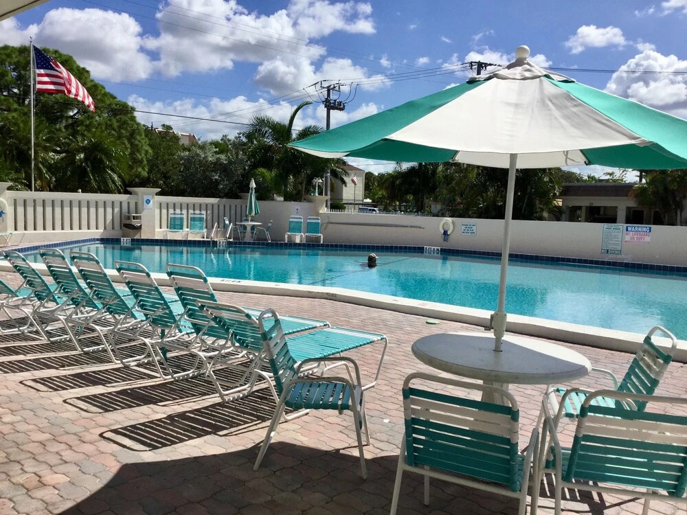 Island House Beach Resort