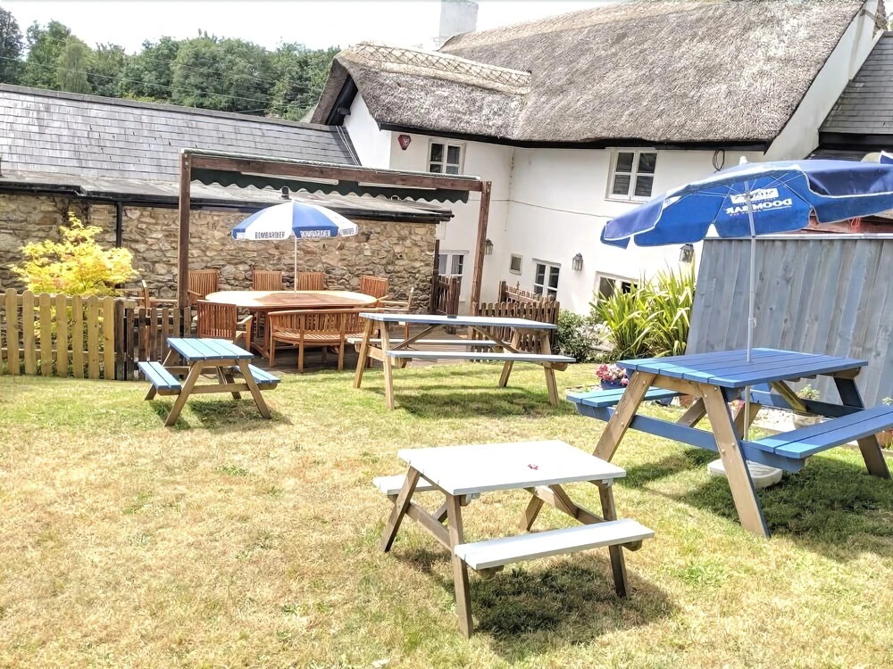 The White Hart Inn, Wilmington