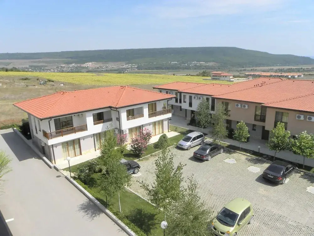 Apartments in complex Harmony hills