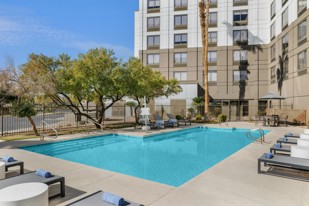 DoubleTree by Hilton Las Vegas Airport