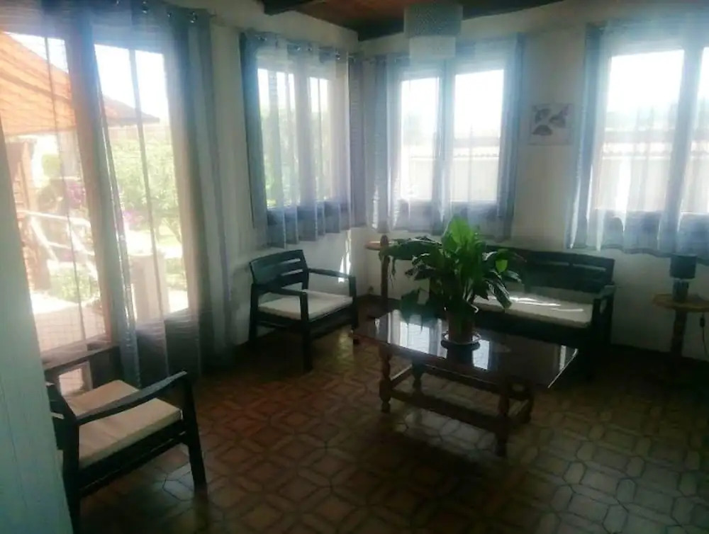Apartment With one Bedroom in Six-fours-les-plages, With Wonderful Mountain View, Enclosed Garden and Wifi - 3 km From the Beach