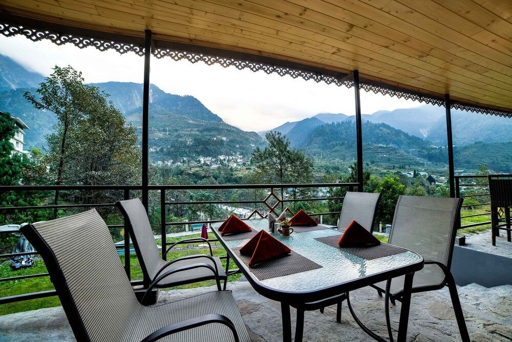 Summit Khangri Karpo Retreat and Spa