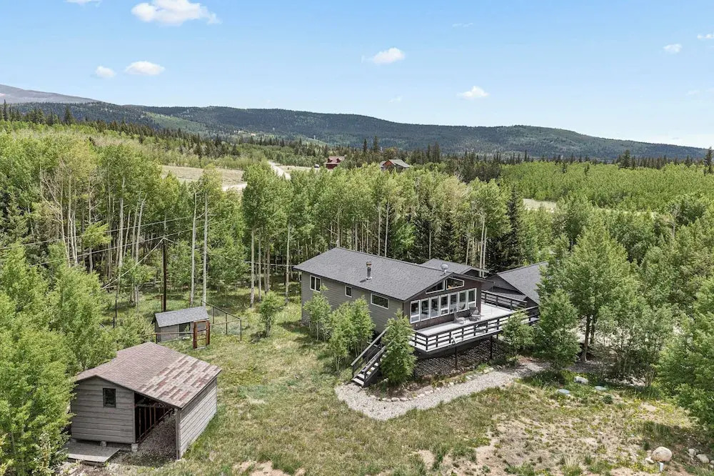 Quiet Alma Home w/ Deck - 20 Mi to Breckenridge!