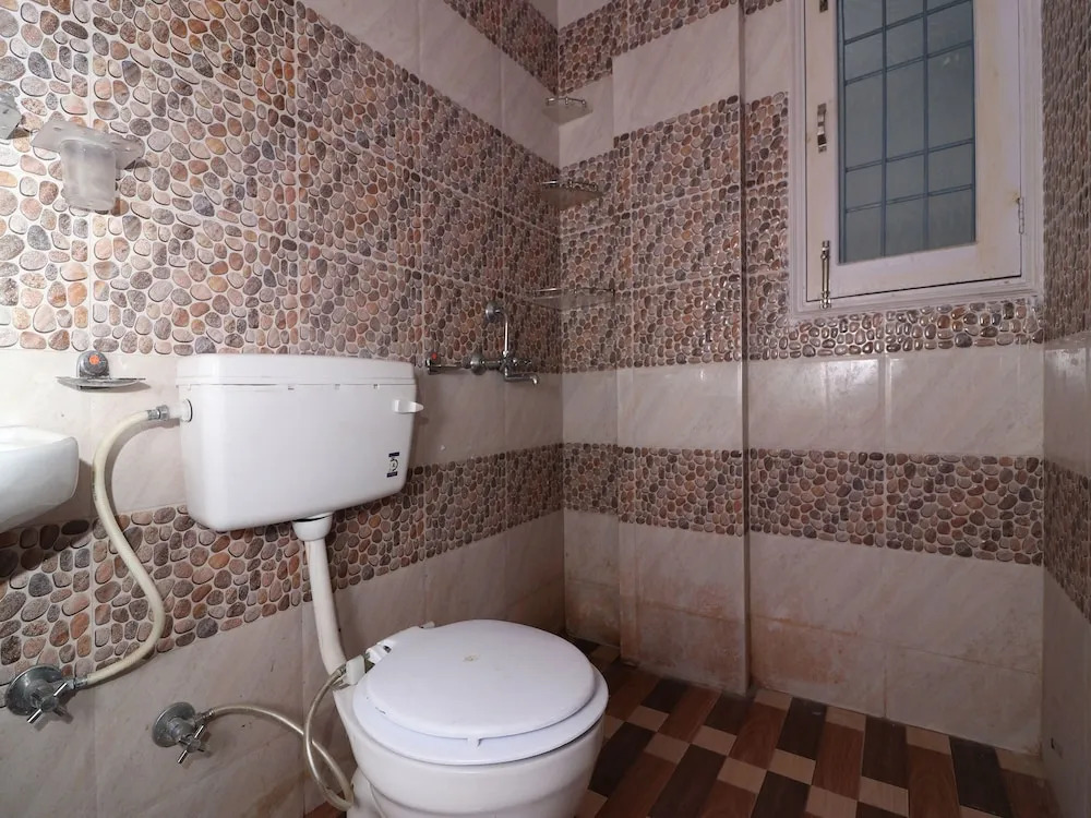 OYO 13421 Home Cozy Hill View 2BHK Chota Shimla