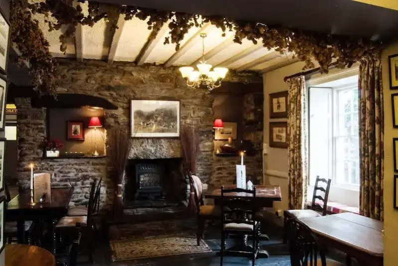 The Hare & Hounds Inn