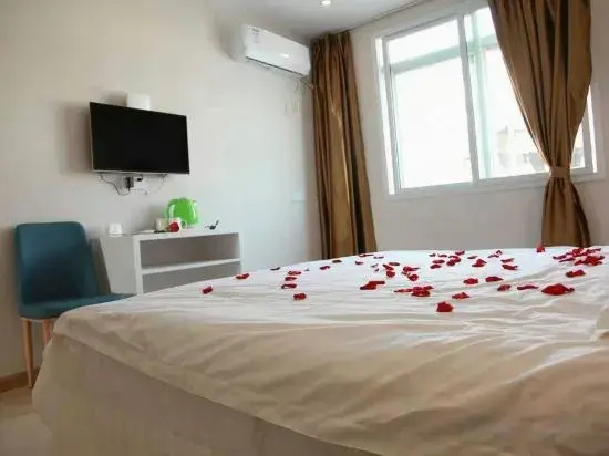 Xinyang Dongpeng Hotel