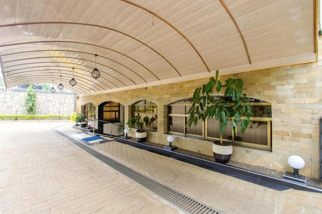 Pinecone Hotel