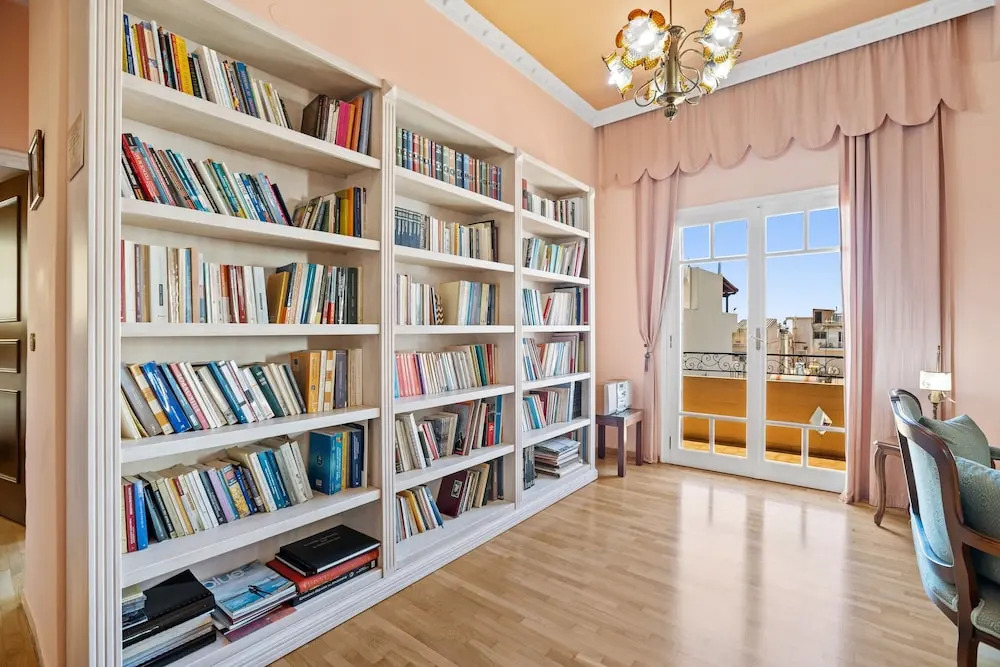 Artistic Apartment in Chania