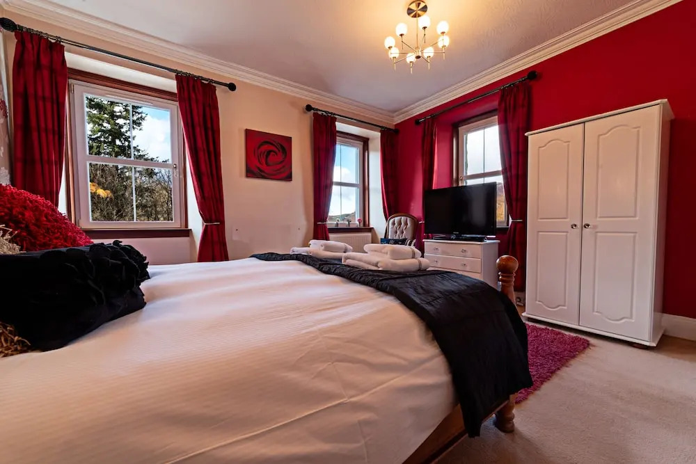 The Rowan Tree Country Hotel