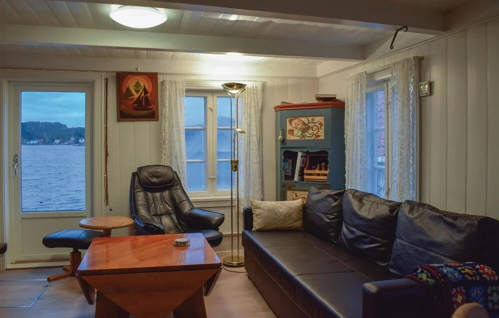 Amazing Home In Staubø With Wifi