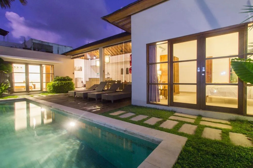 Echo Beach Villa