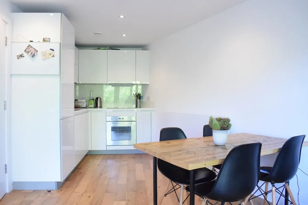 1 Bedroom Modern Flat in Central London