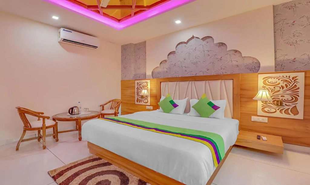 Treebo Royal Mirage, Bhoopatwala